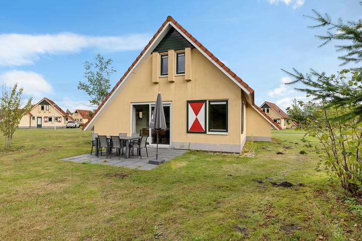Vrijstaande woning te koop: Oranjekanaal NZ 10-0010, Wezuperbrug