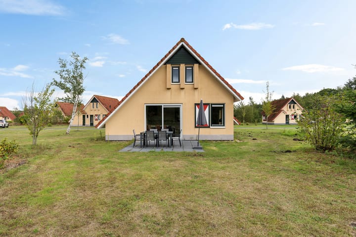 Vrijstaande woning te koop: Oranjekanaal NZ 10-0010, Wezuperbrug