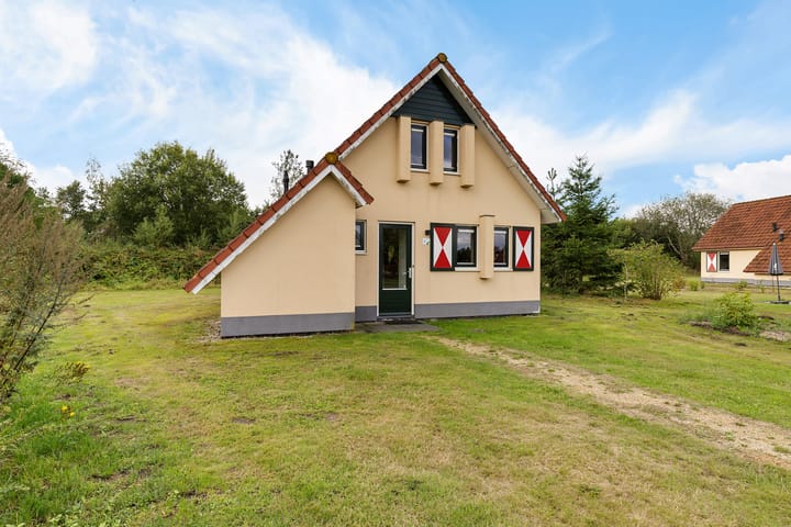 Vrijstaande woning te koop: Oranjekanaal NZ 10-0011, Wezuperbrug