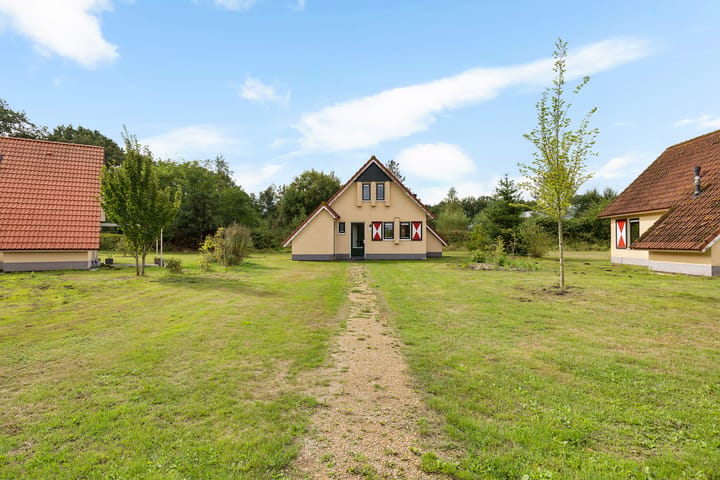 Vrijstaande woning te koop: Oranjekanaal NZ 10-0011, Wezuperbrug