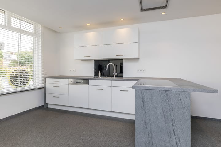 Tussenwoning te koop: Johan Evertsenstraat 18, Landgraaf