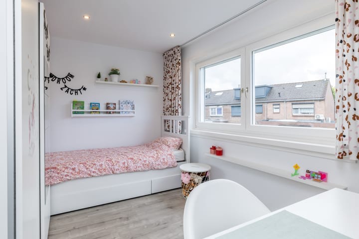 Tussenwoning te koop: Johan Evertsenstraat 18, Landgraaf
