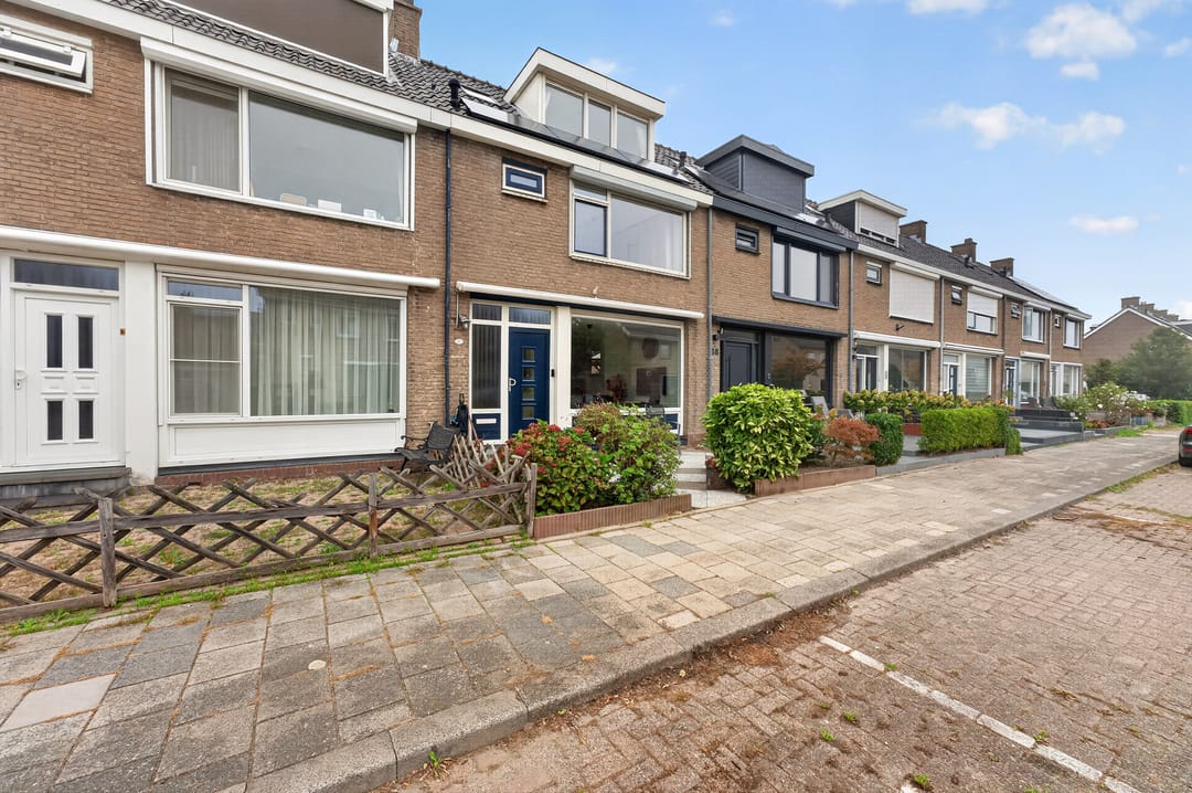 Photo 7 of Bloemenstraat 50