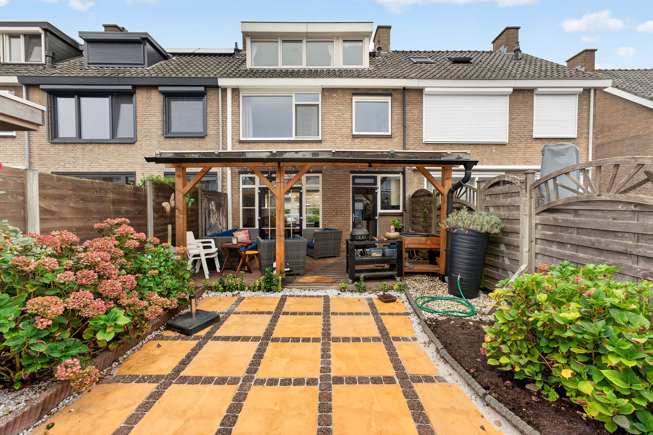 Photo 36 of Bloemenstraat 50