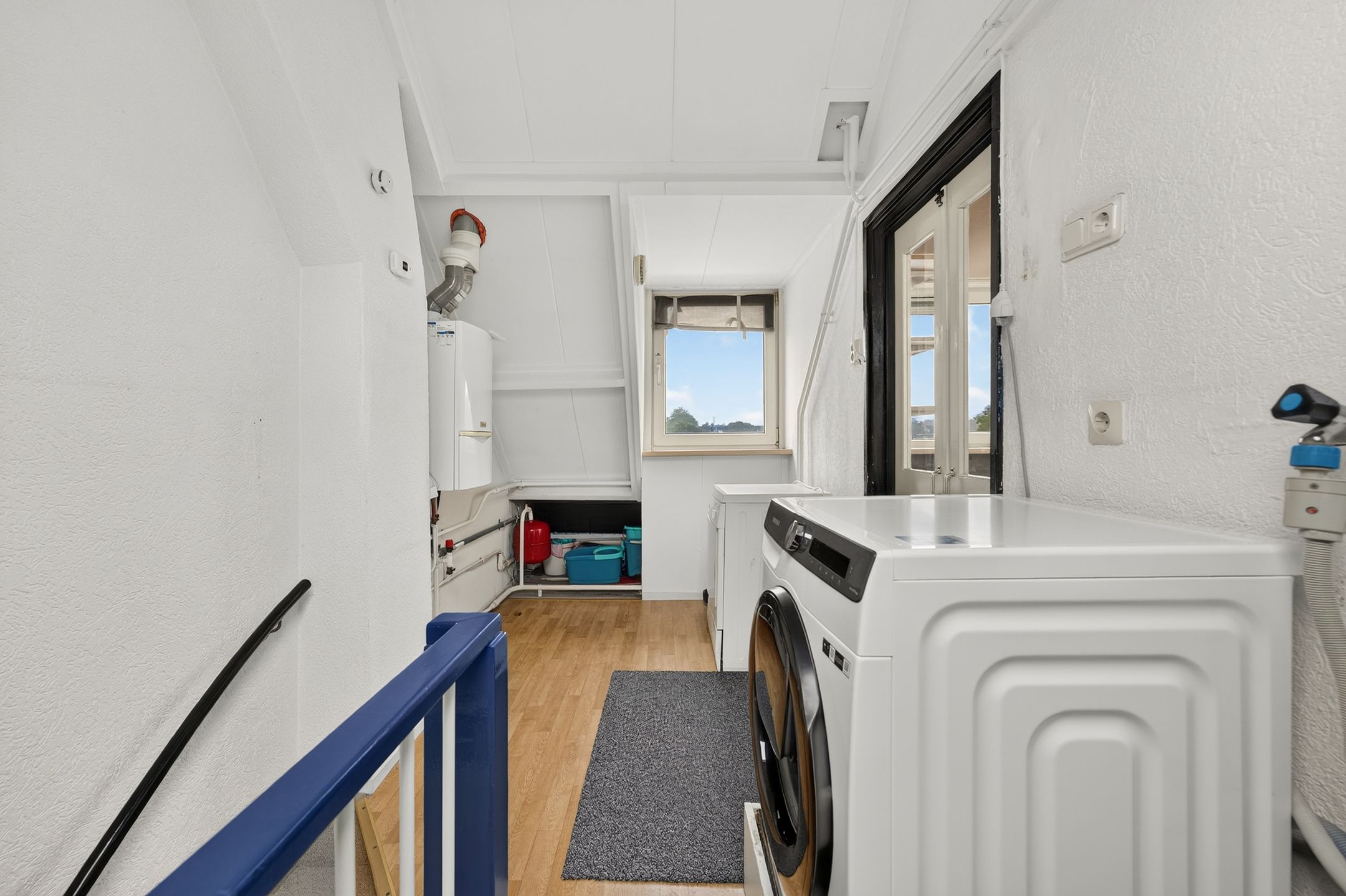 Photo 33 of Bloemenstraat 50