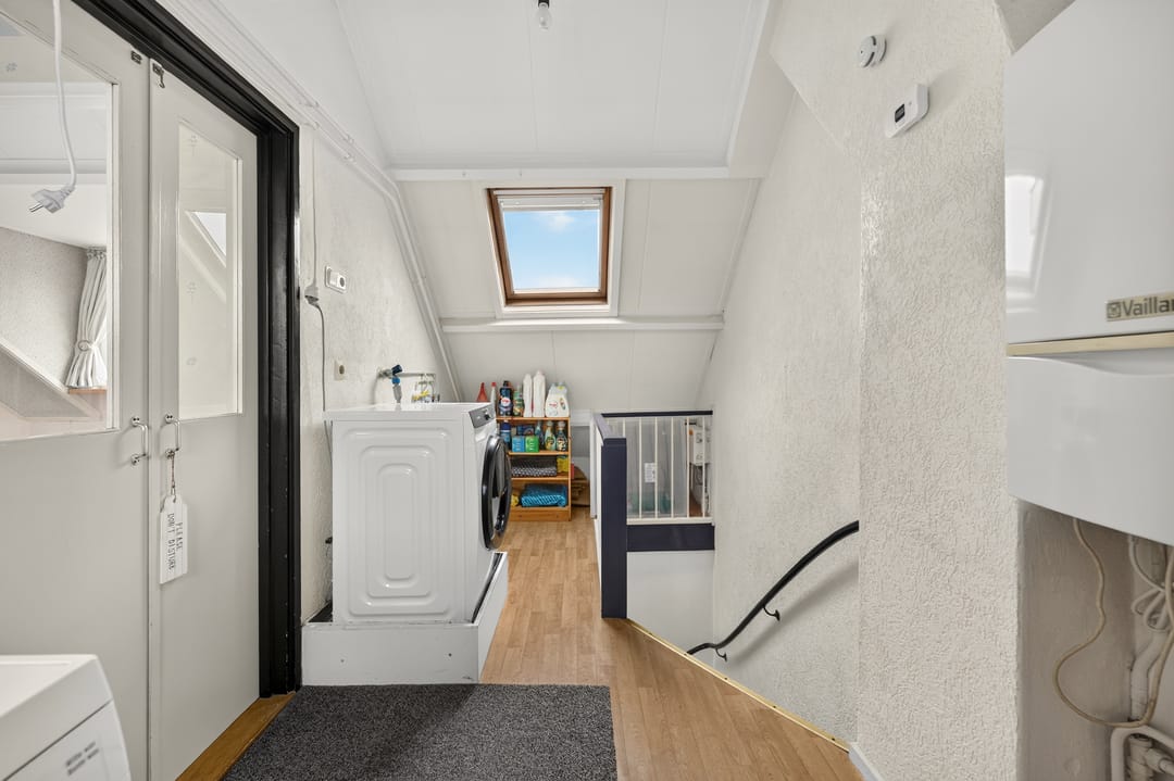 Photo 32 of Bloemenstraat 50