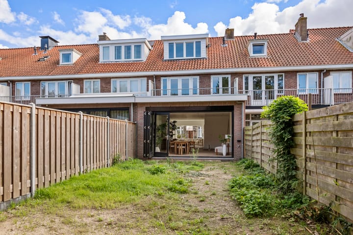 Tussenwoning te koop: Kamerlingh Onnesstraat 62, Haarlem