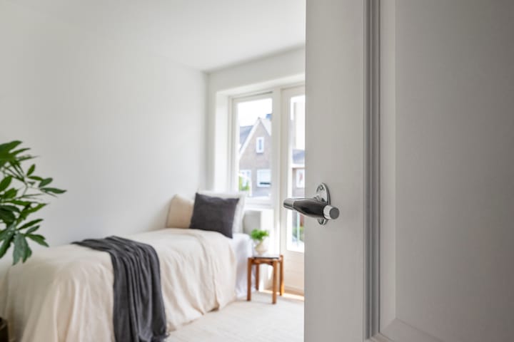 Tussenwoning te koop: Kamerlingh Onnesstraat 62, Haarlem