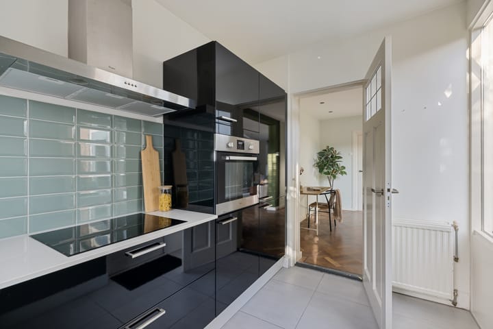 Tussenwoning te koop: Prins Willem-Alexandersingel 11, Beesd