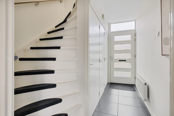 Tussenwoning te koop: Prins Willem-Alexandersingel 11, Beesd