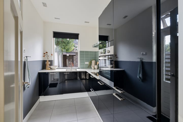 Tussenwoning te koop: Prins Willem-Alexandersingel 11, Beesd