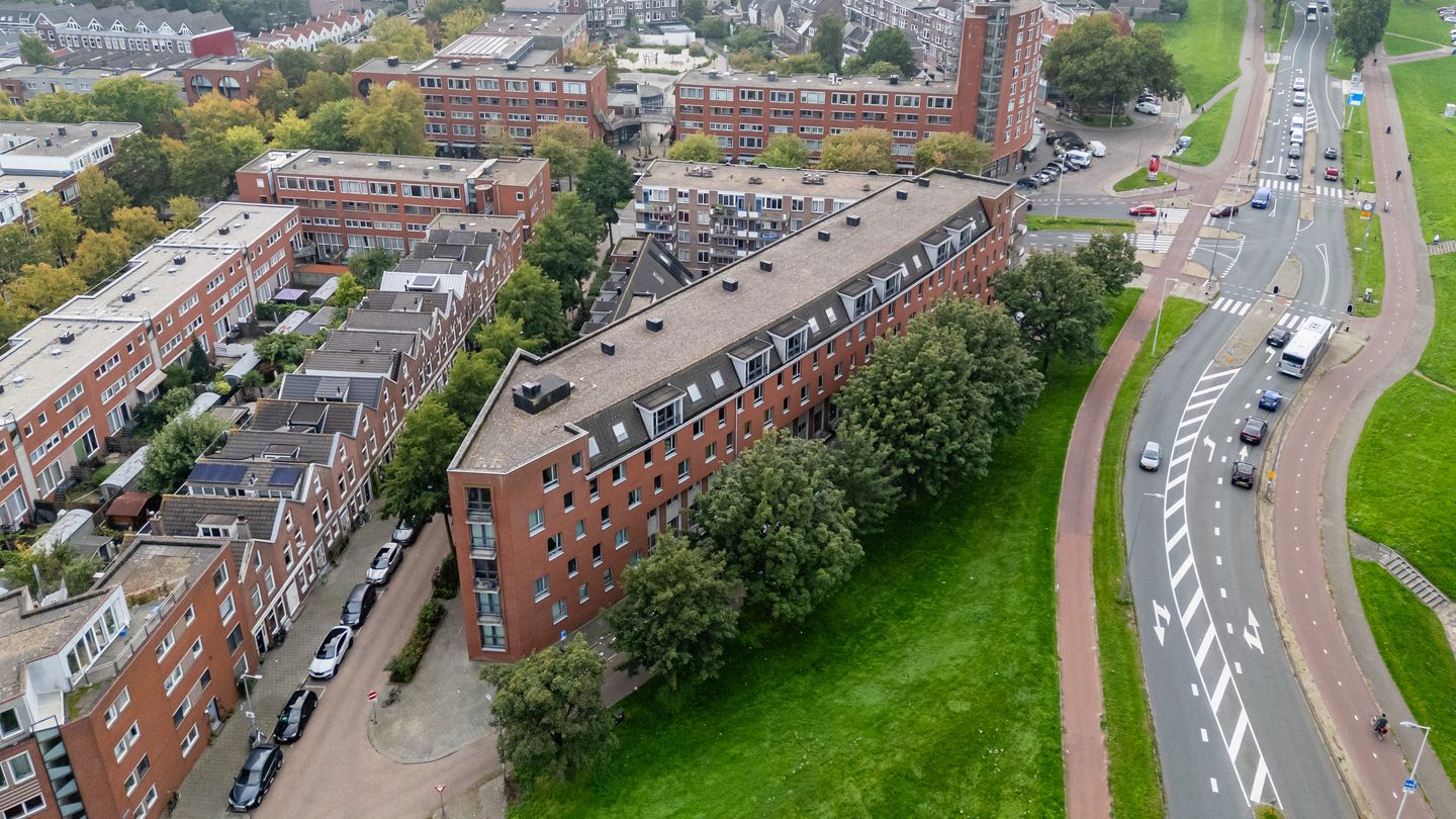 Photo 34 of Dokstraat 43