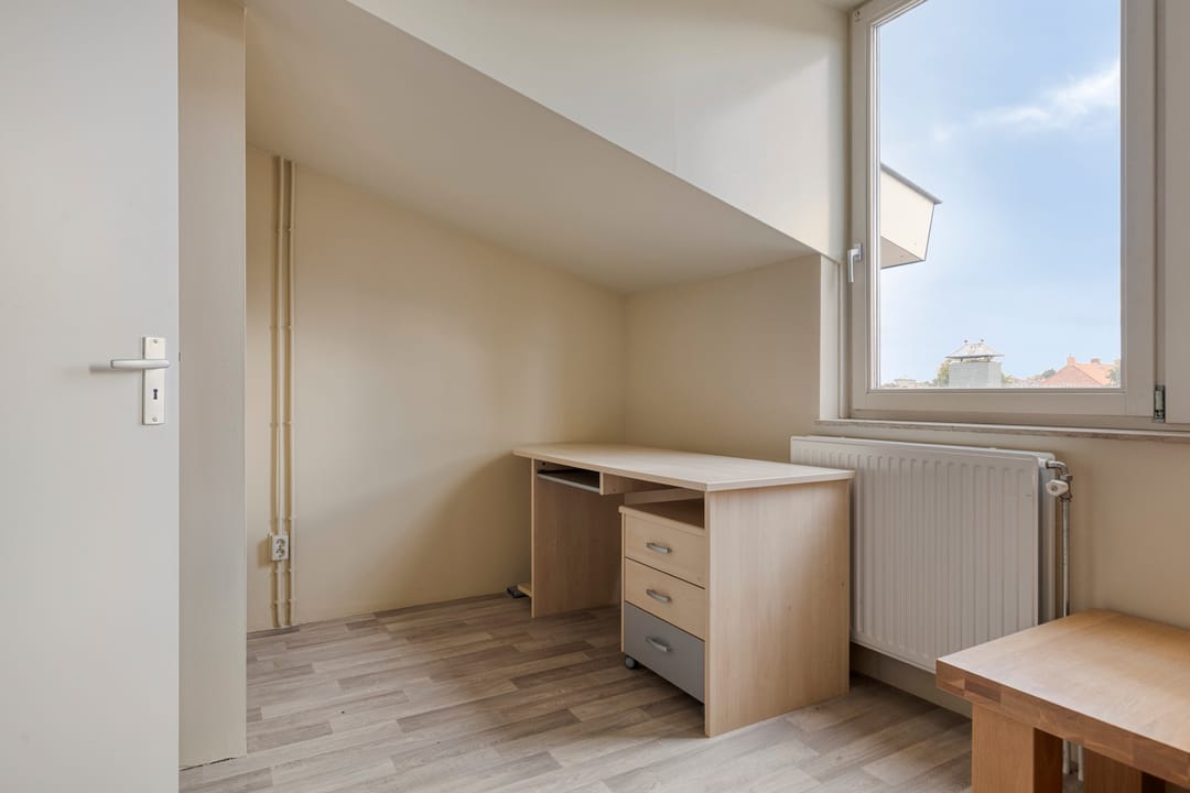 Photo 17 of Emmastraat 4