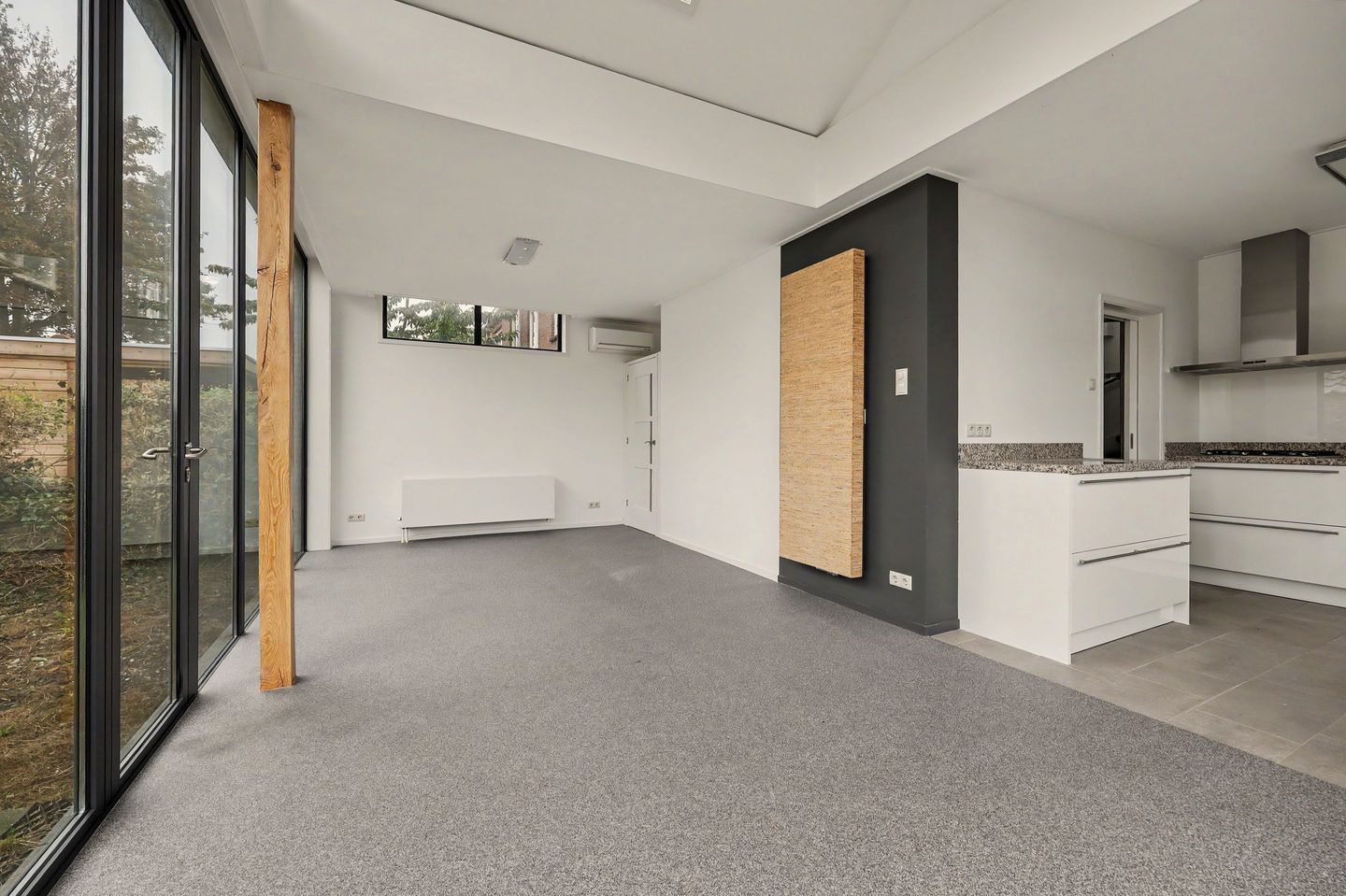 Photo 10 of Commandeursstraat 26