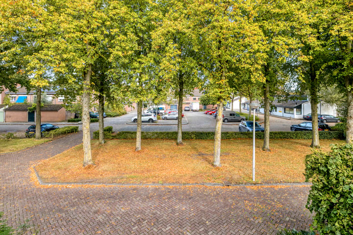 Tussenwoning te koop: Rossinistraat 45, Waalwijk