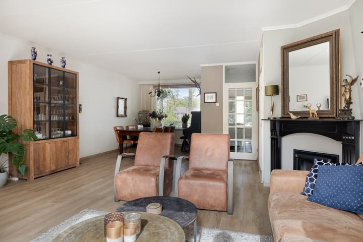 Tussenwoning te koop: Rossinistraat 45, Waalwijk