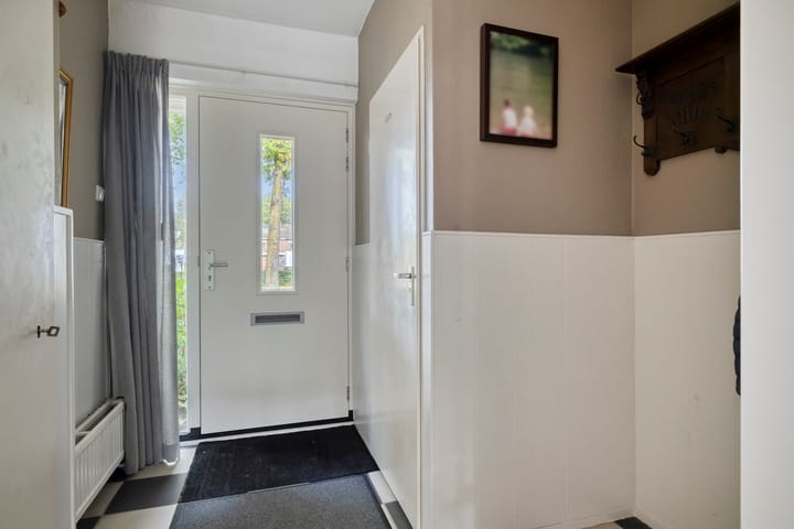 Tussenwoning te koop: Rossinistraat 45, Waalwijk