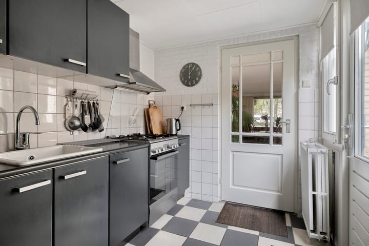 Tussenwoning te koop: Rossinistraat 45, Waalwijk