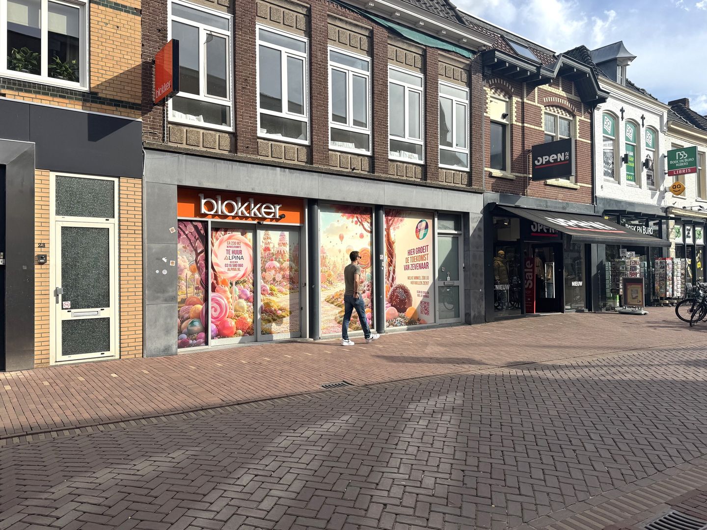 View photo 1 of Marktstraat 25