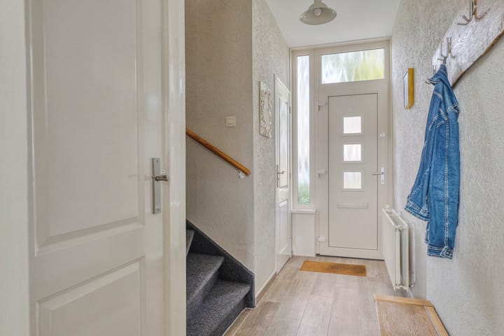 Tussenwoning te koop: Witte de Withstraat 35, Best