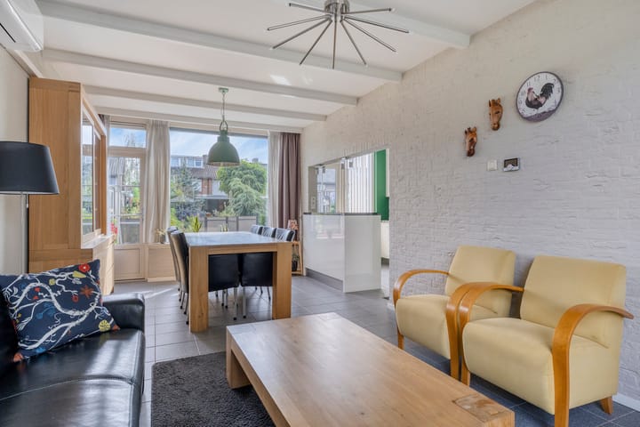 Tussenwoning te koop: Witte de Withstraat 35, Best