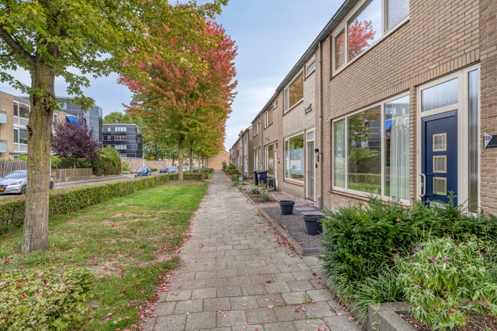 Tussenwoning te koop: Witte de Withstraat 35, Best