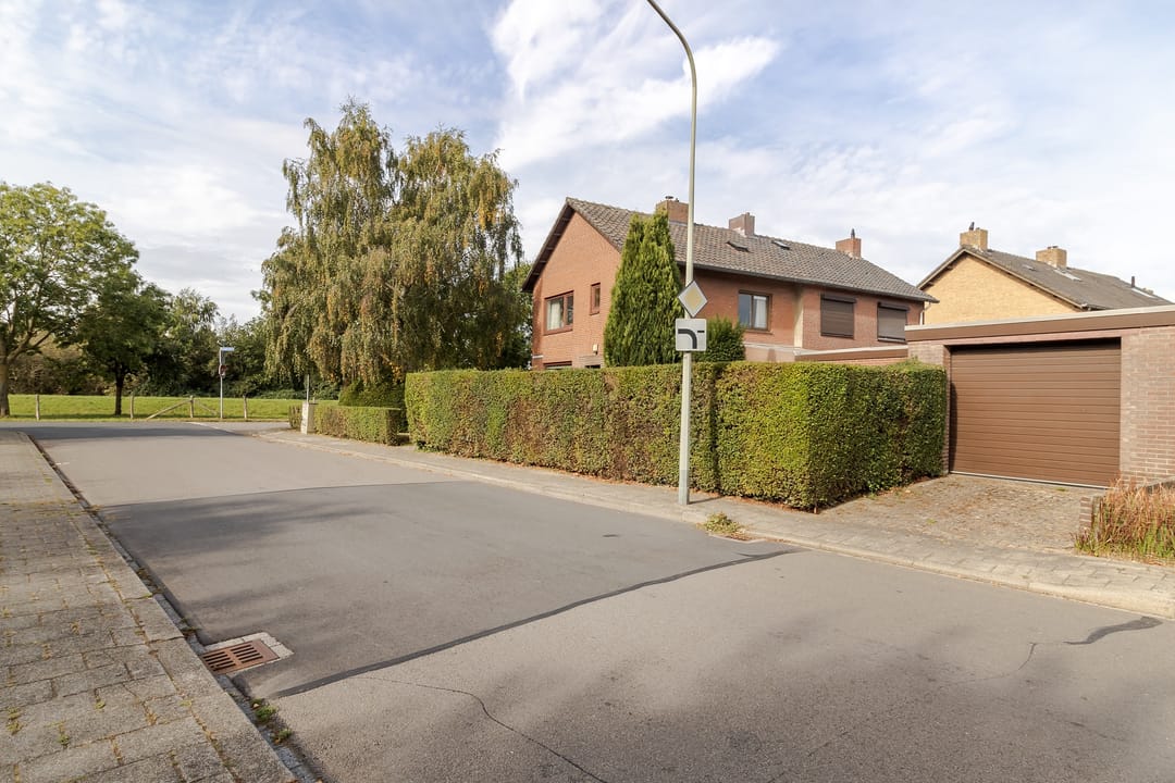 Photo 28 of Adam van Harenstraat 1