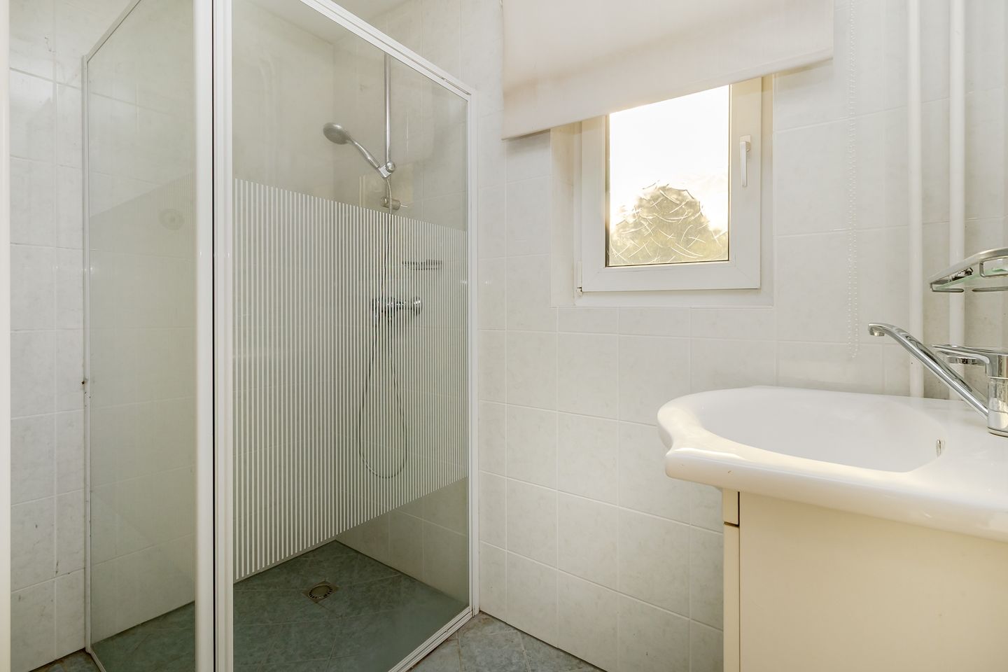 Photo 14 of Adam van Harenstraat 1