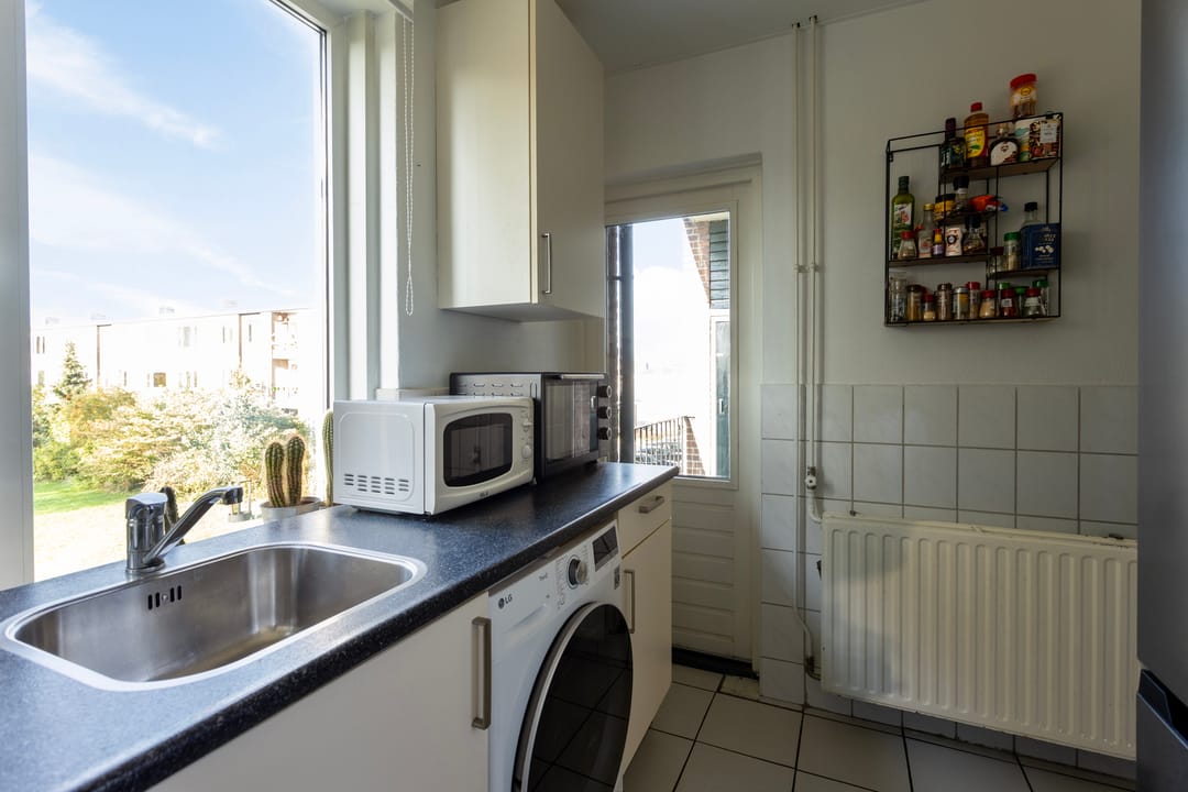 Photo 16 of Plutostraat 145