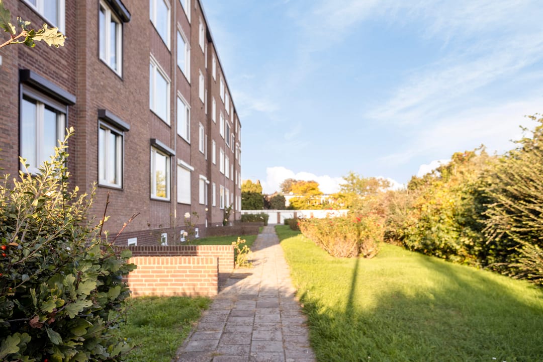 Photo 28 of Plutostraat 145