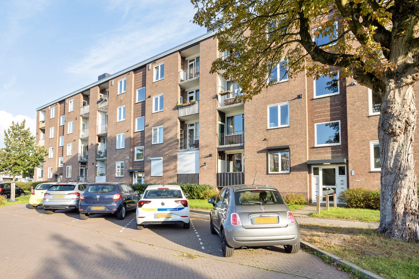 Photo 4 of Plutostraat 145