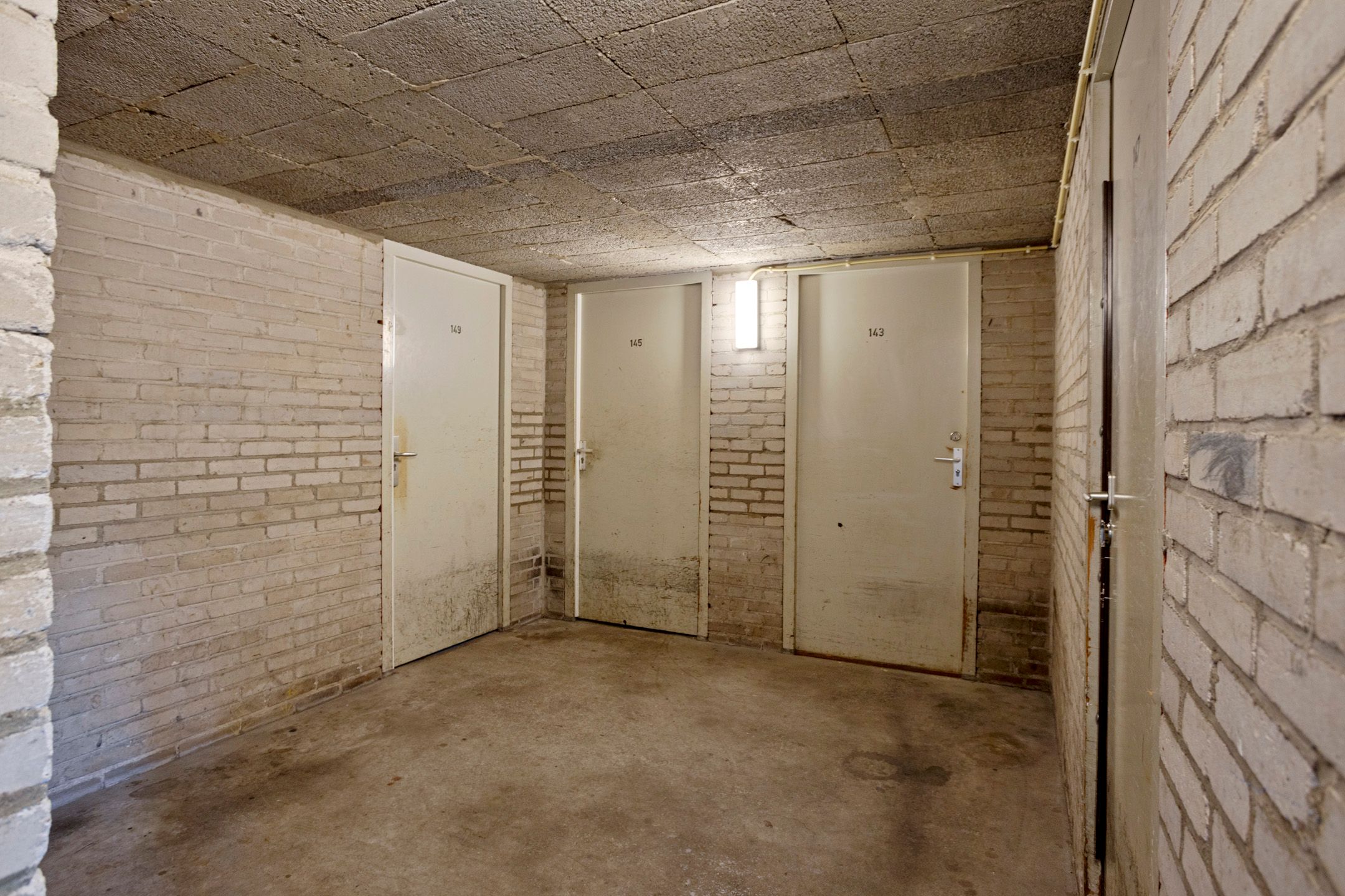 Photo 24 of Plutostraat 145