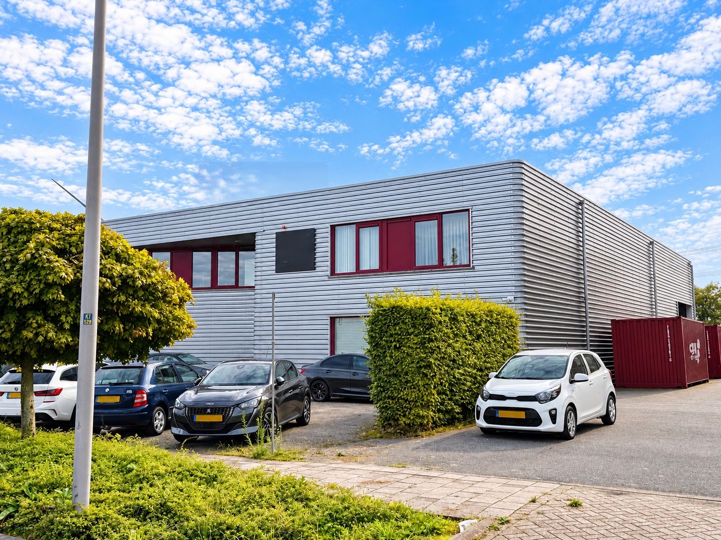 Bekijk foto 2 van Kryptonstraat 102