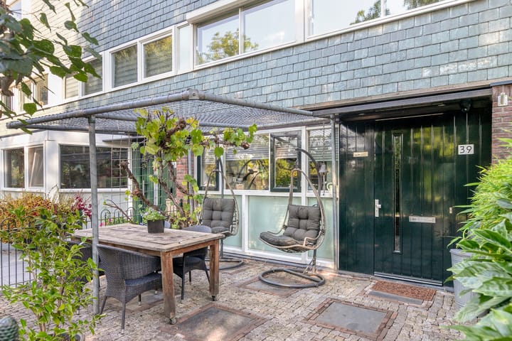 Tussenwoning te koop: Rozemarijnsingel 39, Utrecht
