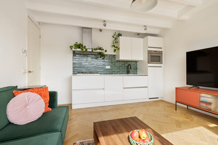 Studio te koop: Overtoom 540D2, Amsterdam