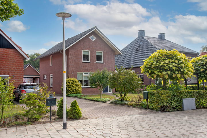 Vrijstaande woning te koop: Vossenbrinkweg 83, Delden