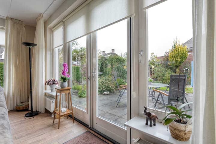 Hoekwoning te koop: Van Kouwenborchstraat 23, Hardenberg