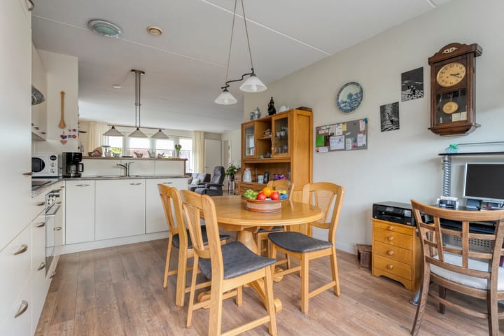Hoekwoning te koop: Van Kouwenborchstraat 23, Hardenberg