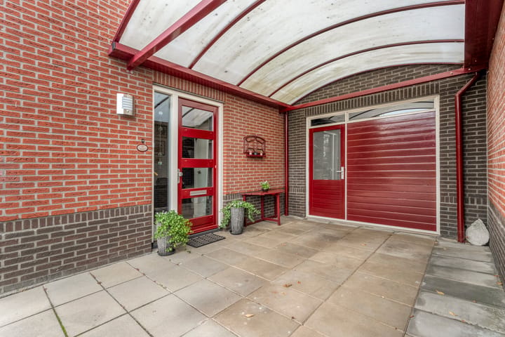 Hoekwoning te koop: Van Kouwenborchstraat 23, Hardenberg