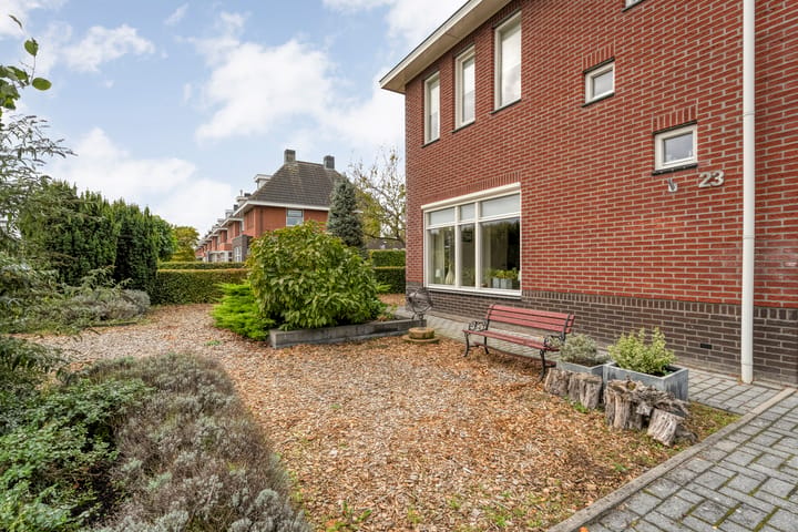 Hoekwoning te koop: Van Kouwenborchstraat 23, Hardenberg