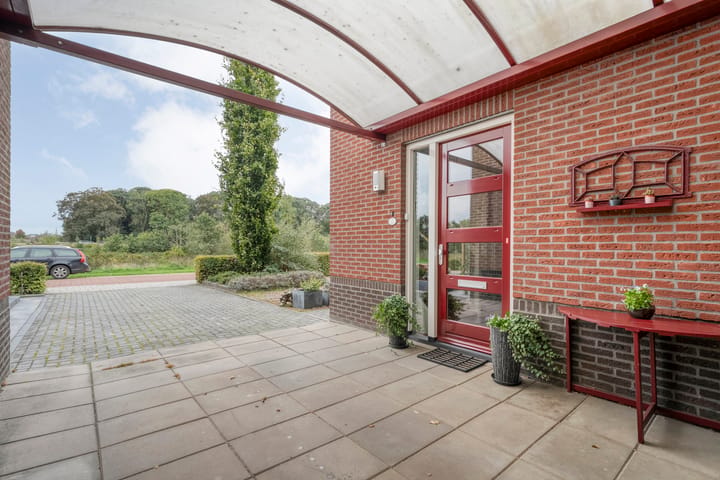 Hoekwoning te koop: Van Kouwenborchstraat 23, Hardenberg