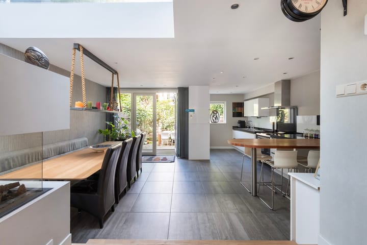 Tussenwoning te koop: Nieuwe Kerkstraat 14, Rotterdam