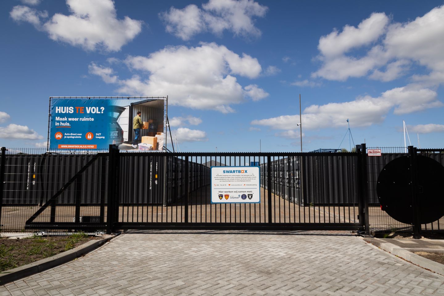 Bekijk foto 1 van Zuidersluisweg 68