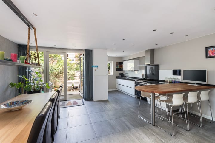 Tussenwoning te koop: Nieuwe Kerkstraat 14, Rotterdam