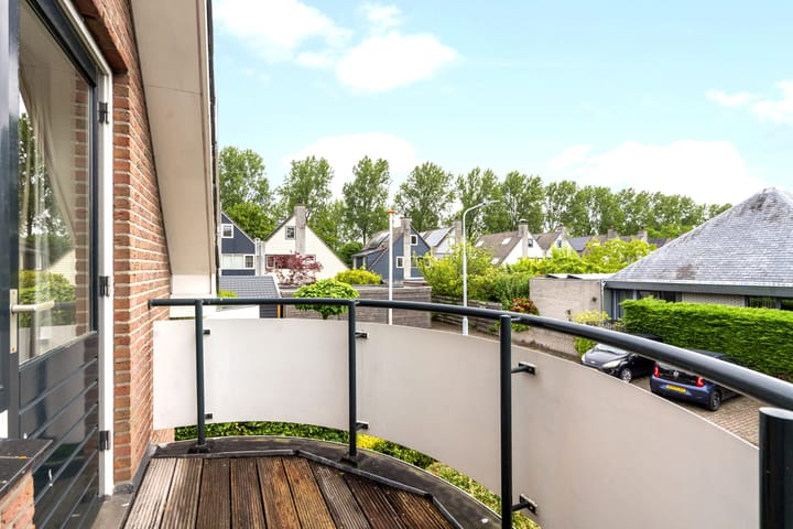 Twee-onder-één-kap te koop: Stormvloed 8, Hoofddorp