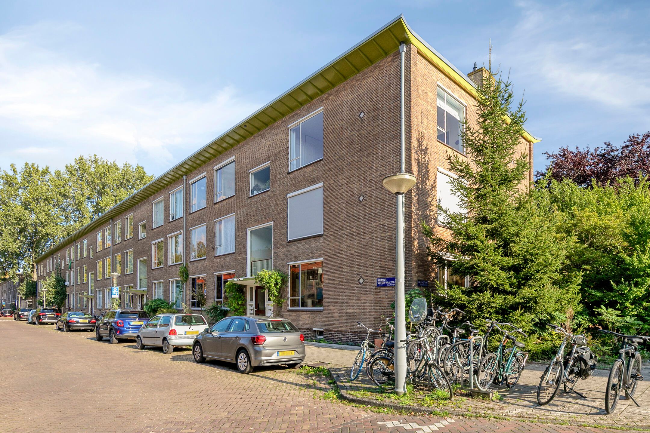 Foto 18 van Johannes van der Waalsstraat 22-2