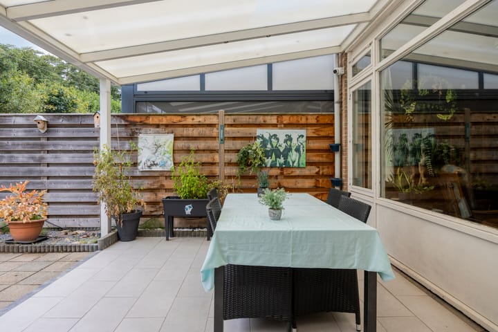 Tussenwoning te koop: Admiraal Helfrichstraat 16, Roermond