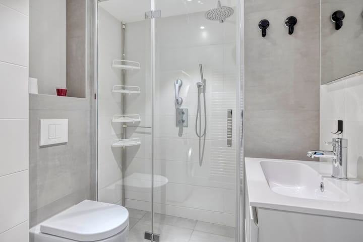 Tussenwoning te koop: Admiraal Helfrichstraat 16, Roermond