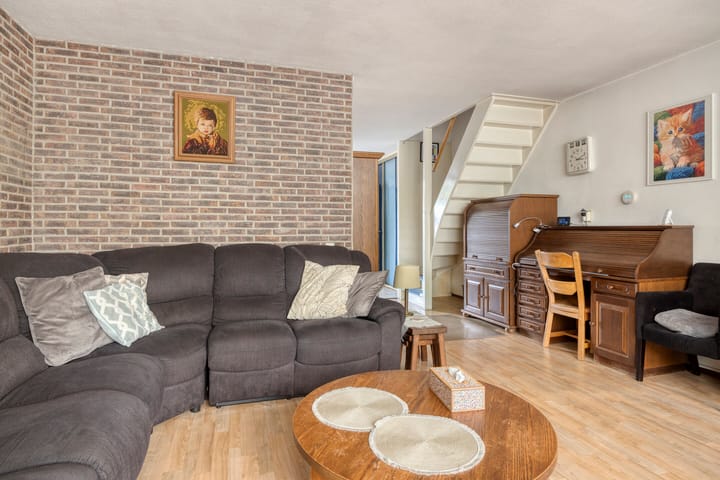 Tussenwoning te koop: Admiraal Helfrichstraat 16, Roermond