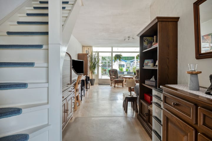 Tussenwoning te koop: Admiraal Helfrichstraat 16, Roermond